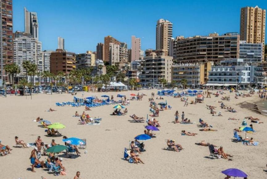 Benidorm Bali Area Apartment Luaran gambar