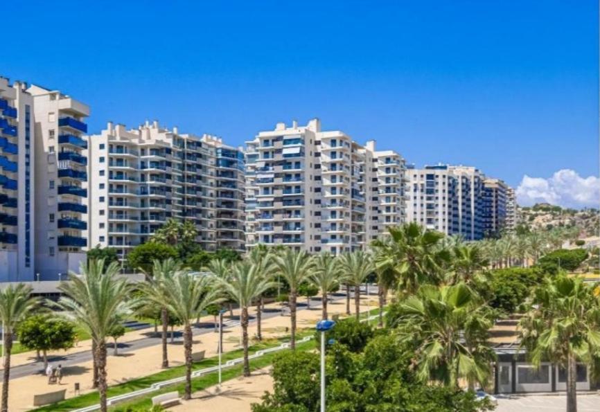 Benidorm Bali Area Apartment Luaran gambar